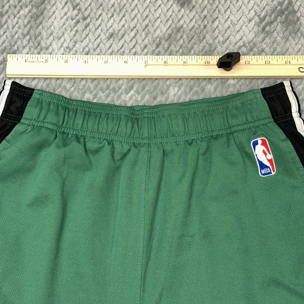 Boston Celtics Shorts Mens M Swingman NBA Adidas Basketball Shamrock Green Black - Picture 8 of 11